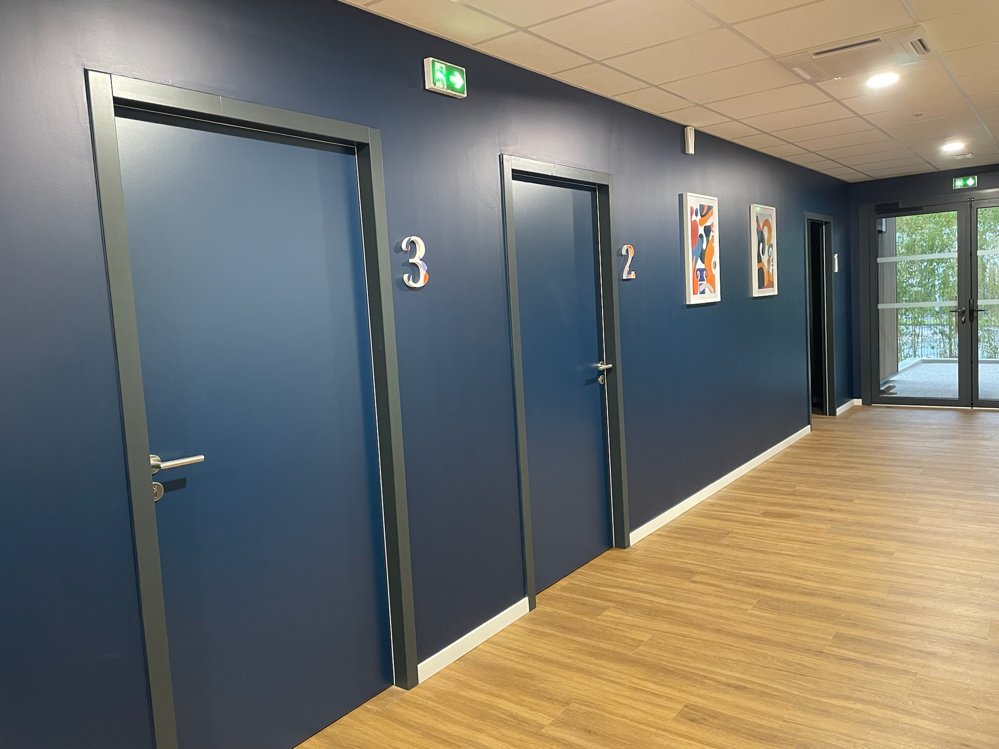 SIGNALÉTIQUE COMMERCES & BUREAUX